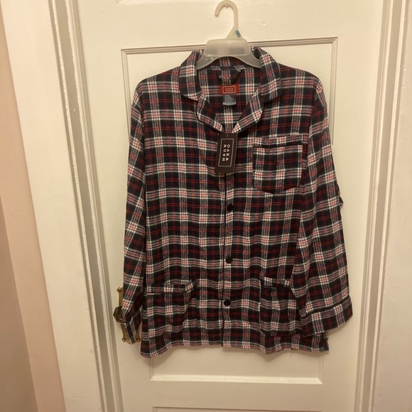 Flannel top with 3 pockets - Picture 1 of 5